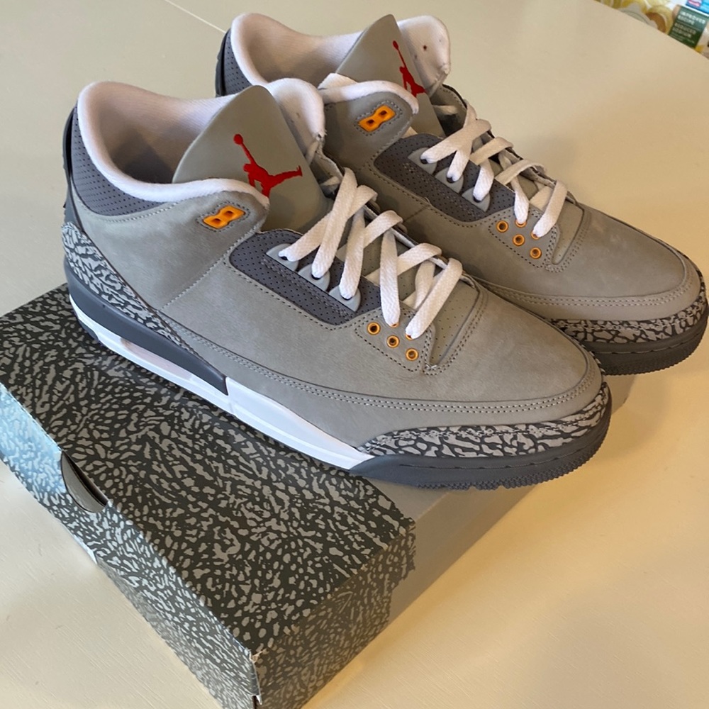 Air Jordan 3 Retro silver/sport red -LT Grafite Size 11,5